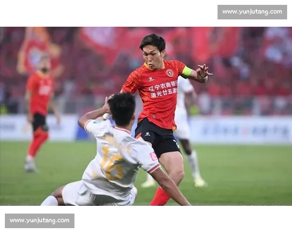 辽宁铁人 1-1 南京城市:邦本造点 + 中柱憾平,VAR 扼杀绝杀留争议 辽宁铁人 1-1 南京城市:邦本造点 + 中柱憾平,VAR 扼杀绝杀留争议