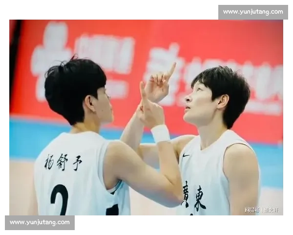 定海神针!杨力维用三分绝杀 + 更衣室暖心时刻 率中国女篮重塑冠军魂 定海神针!杨力维用三分绝杀 + 更衣室暖心时刻 率中国女篮重塑冠军魂