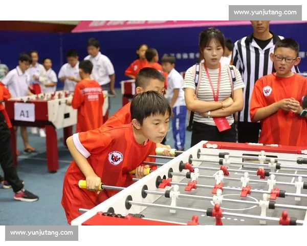 第七届蚌埠家庭文化季桌式足球亲子赛圆满落幕 百组家庭共享欢乐时光