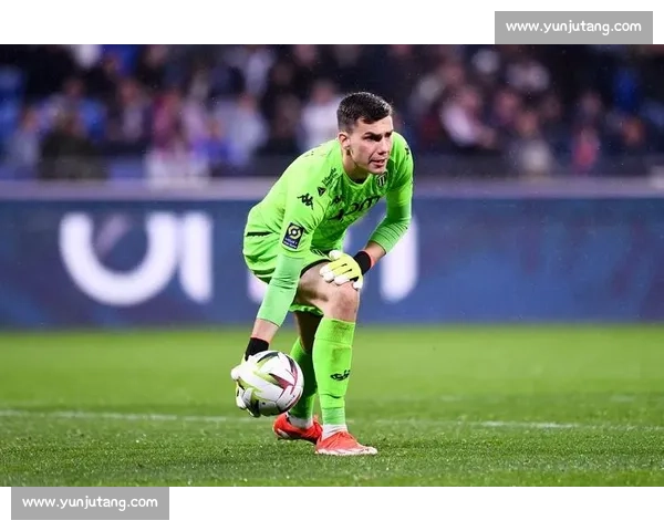 西汉姆官宣 8 月 9 日季前赛对阵里尔，伦敦体育场门票 10 镑起