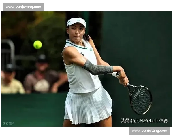 郑钦文三连胜横扫世界第一！王欣瑜草地爆发，中国德比悬念升级